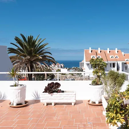 With Private Jacuzzi And Terrace In Los Christianos Appartement