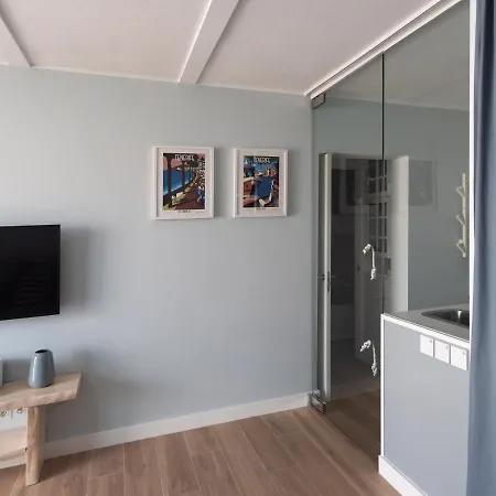 With Private Jacuzzi And Terrace In Los Christianos Apartment *